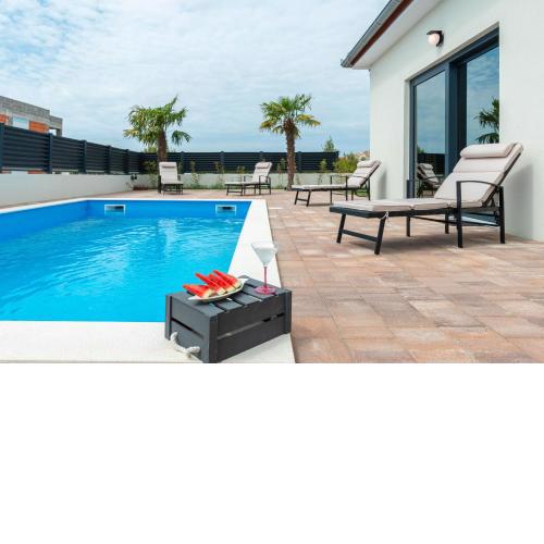 Luxury villa with pool near the beach