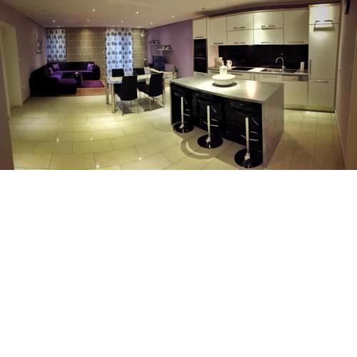 Luxy Life Apartment