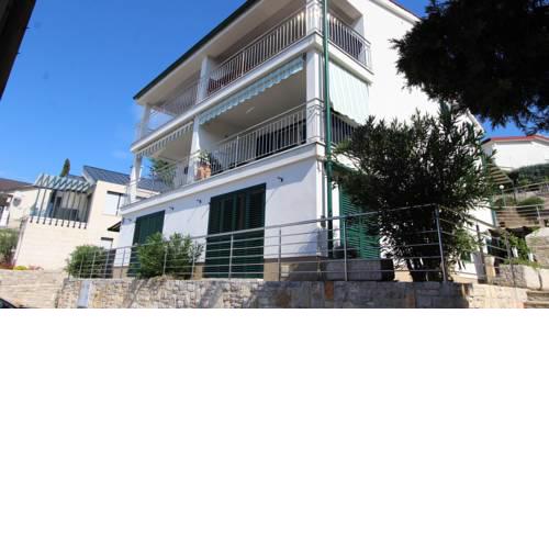 Malinska Apartment 11