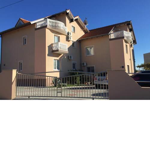 Maretsol Vacation House