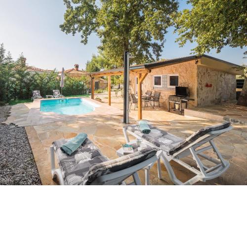 MariAna with Pool and private garden