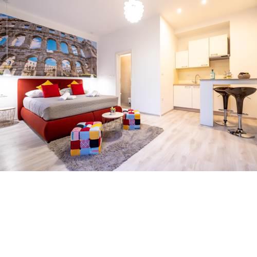 Marin Center Apartments (Amphitheatre)