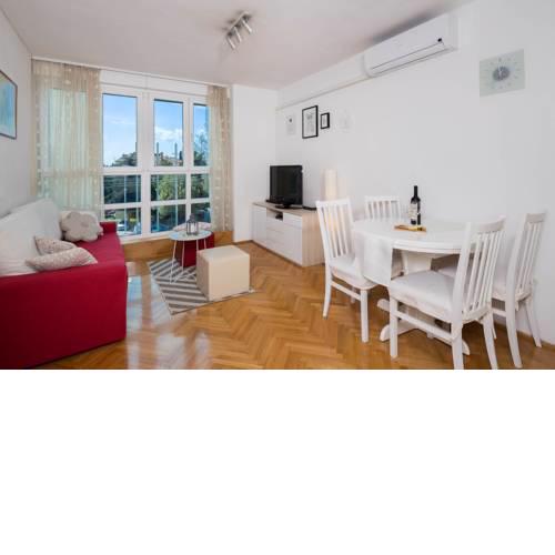Maris Apartment