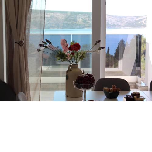 Maristo Apartments