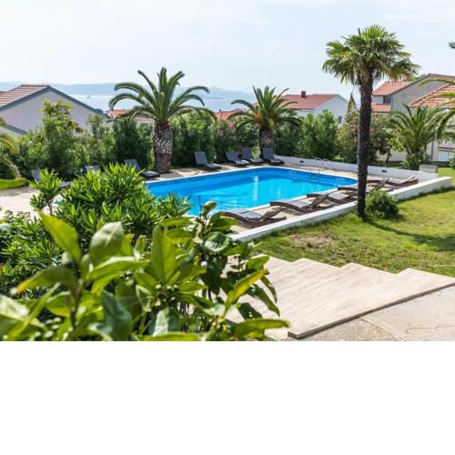 Gorgeous Holiday Home in Bibinje near Sea