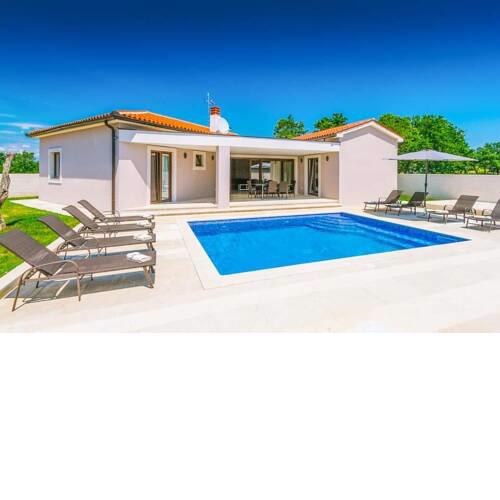 Mednjan Villa Sleeps 9 with Pool Air Con and WiFi