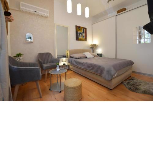Memories Apartment
