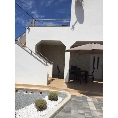Memories New Apartment 200 m from beach