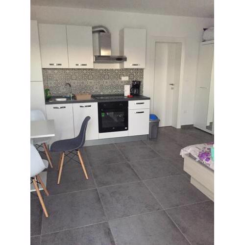 Memories New Studio 200 m from beach