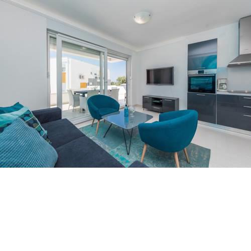 Merima 2 luxury & modern ap. for 7 with a pool