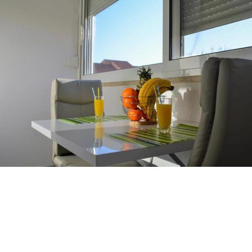 Mihaela studio apartmans 200m near the beach