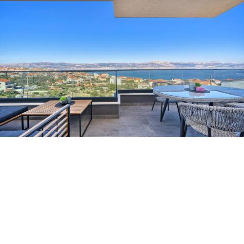 Mihal's Place - Seaview Family Apartment