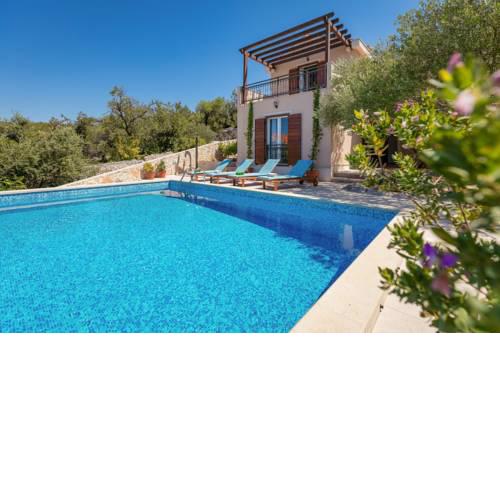 Milna Villa Sleeps 6 Pool Air Con WiFi