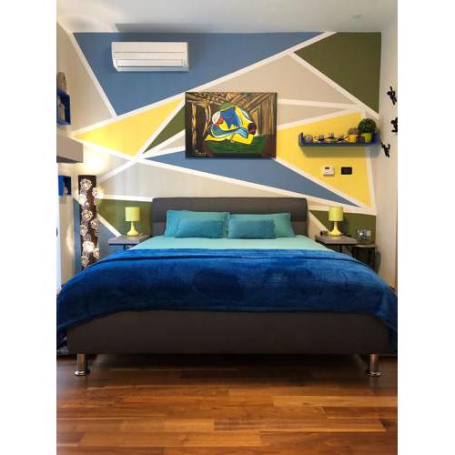 Mini art home