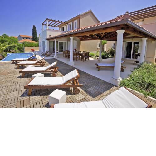 Mirca Villa Sleeps 12 with Pool and Air Con