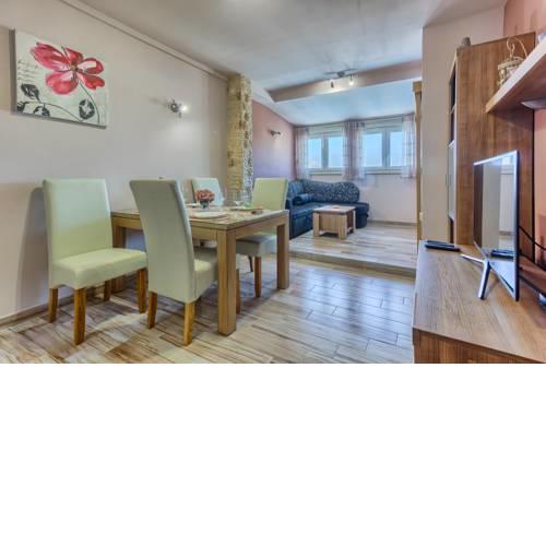 M&M Apartment