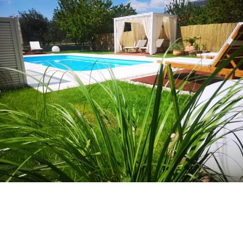 M&M NOVAK Luxury Apartment with private pool and award winning garden