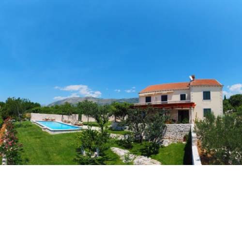 Mocici Villa Sleeps 11 Pool Air Con