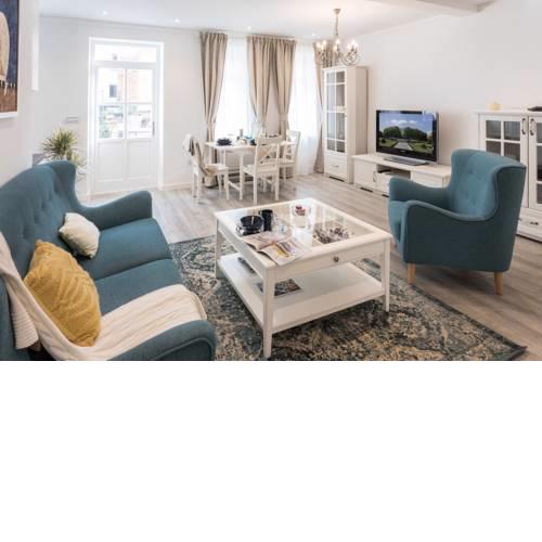 Modern 2BDR Loft in Old Town - BEST LOCATION
