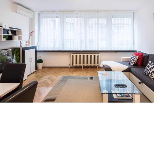 Modern Apartment few steps from Main Square!
