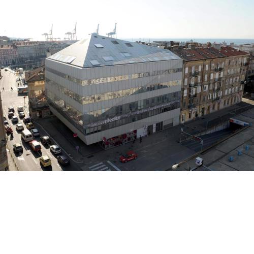 Modern Apartment in the Centre