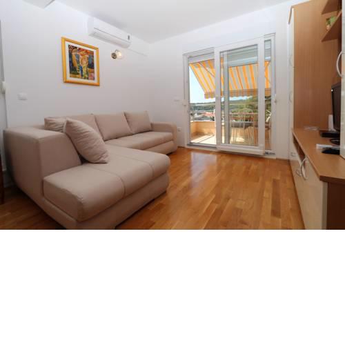 Modern apartment Makarska