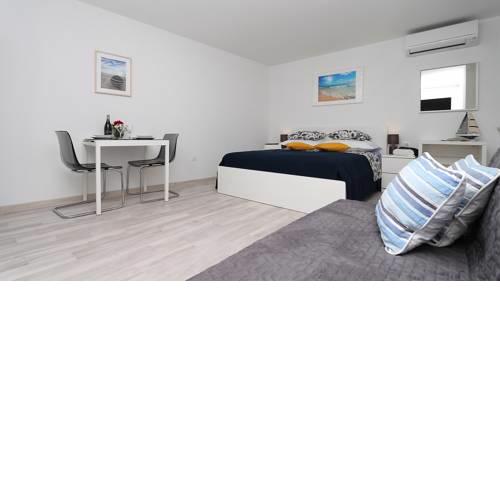 Modern Apartments Iva