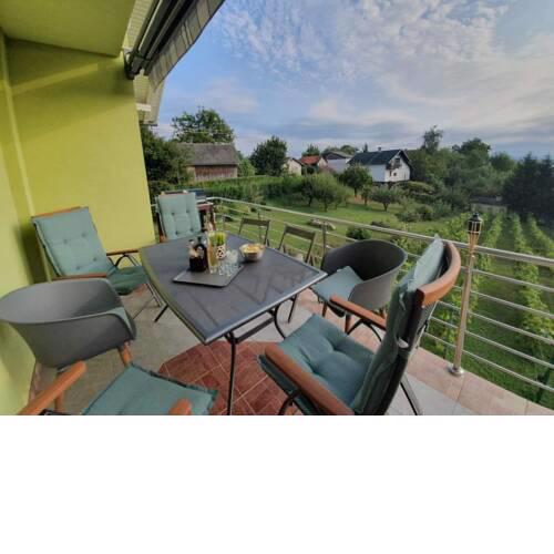 Modern Holiday Home in Voloder with Barbecue and Parking