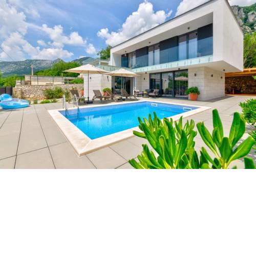 MODERN HOUSE OASIS