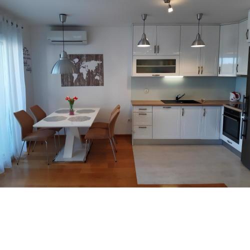 Modern Style Apartment