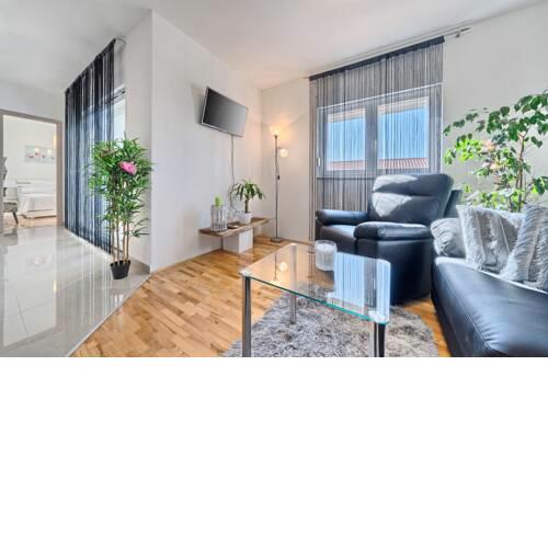 Mona Lisa Apartment