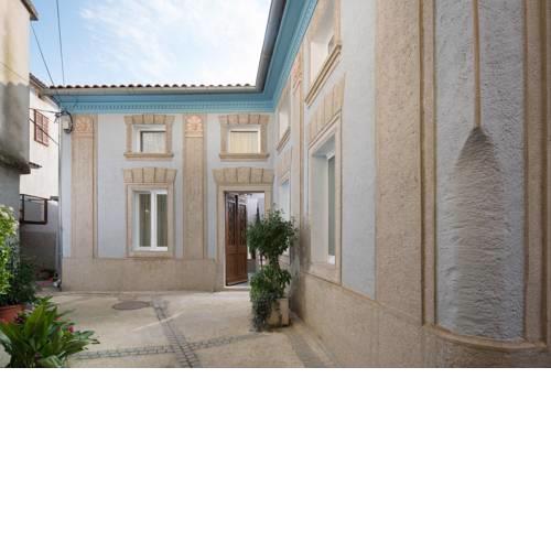 Mondinica Heritage House
