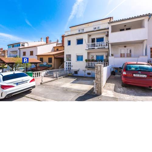 Apartment Denis Porat