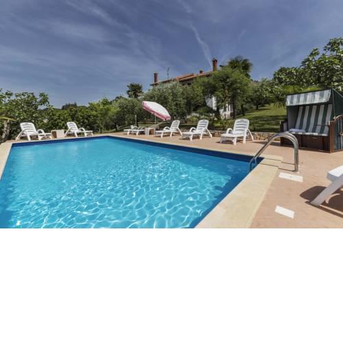 Mugeba Club Residence