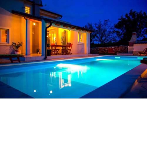 Mutvoran Villa Sleeps 6 Pool Air Con WiFi
