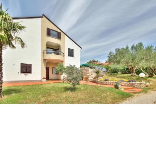NADIA house with apartments