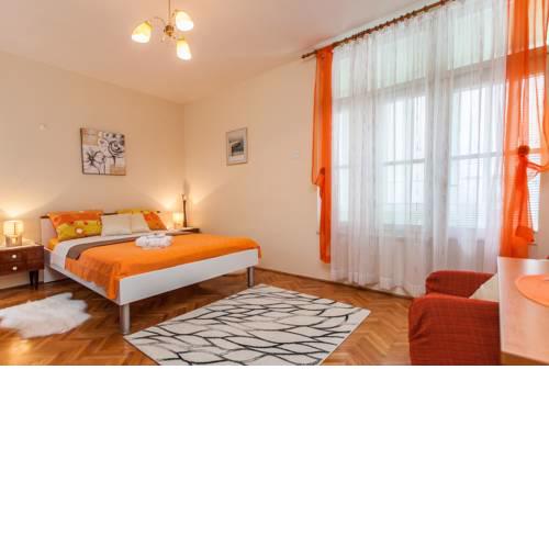 Nena City Center Apartment
