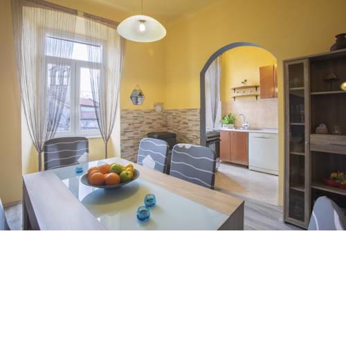 New amazing apartment in the hart of the old city
