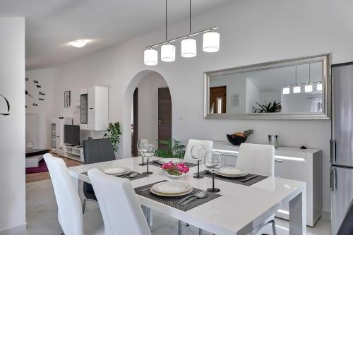 NEW Apartman LuMa Pula city center