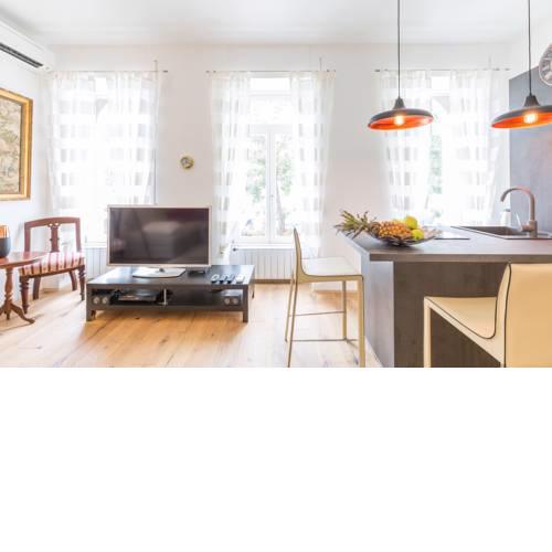 NEW! Apartment Mia Augusta Ferri