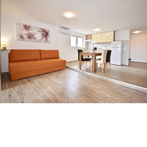 New apartment with lovely terrace and swing