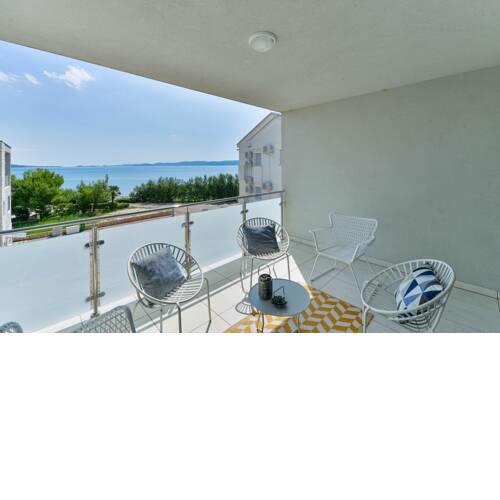 New! Beachfront Villa Klaudija, Sukošan