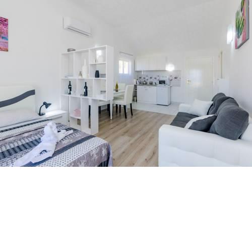 New Charming Studio with Sea View near Dubrovnik