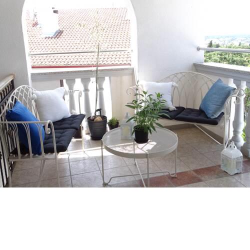New Cosy Loft With Charming Terrace