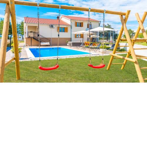 New! Holiday Home Tina with pool