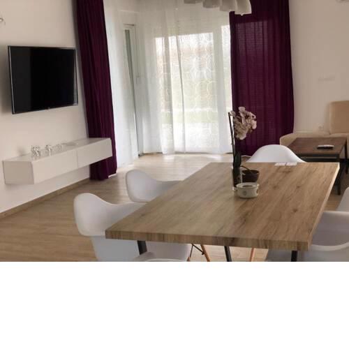 New luxury-4 bedroom house with private pool