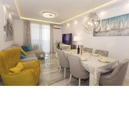 Luxury apartment Oasis - free parking in garage