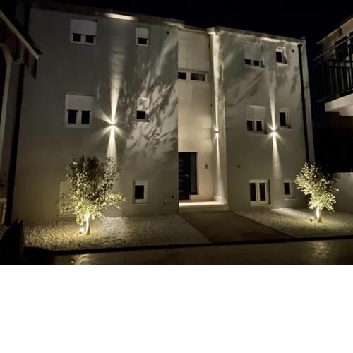 New Modern Deluxe Apartments With Balcony