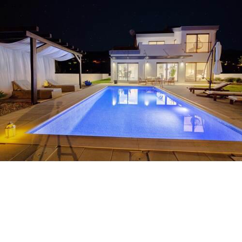 NEW Villa Anja is a 4 bedroom villa with a 32 sqm heated pool near Imotski