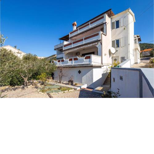 Nice apartment in Barbat with 2 Bedrooms